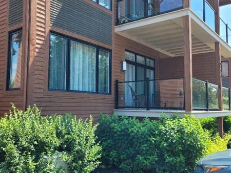 Grand 4 1/2 à louer Bromont