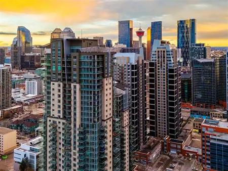 September FREE / 1BR Condo Mountain View & AC – Vetro Bldg, Downtown Calgary | 907 - 210 15 Ave SE, Calgary