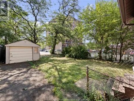319 Randolph | 319 Randolph, Windsor