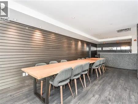 85 DUKE Street W Unit# 1111 | 85 DUKE Street W Unit# 1111, Kitchener