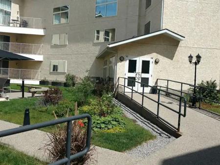 2 bedroom condo across Grant MacEwan University!! | 10331 106 Street, Edmonton