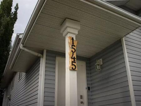 Fully Renovated 3 Bed / 2 Bath Home in Jackson Heights | Edmonton