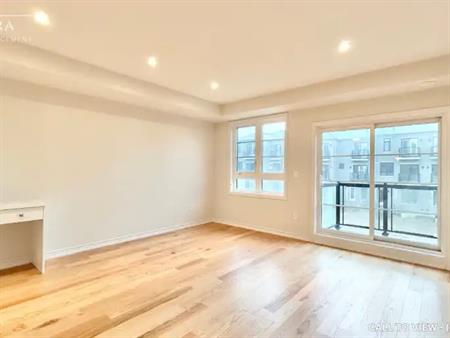 5950 Saigon St, Mississauga, Ontario L5V 2V9 | 5950 Saigon Street, Mississauga
