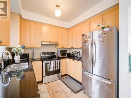 87 ZOKOL DRIVE | 87 ZOKOL DRIVE, Aurora