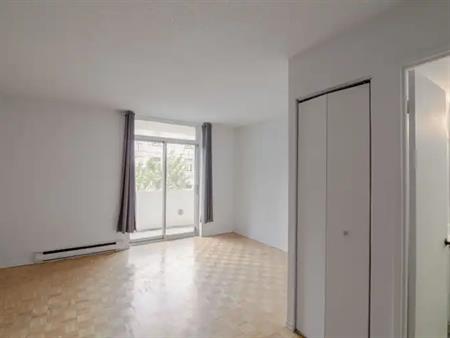 1595 Rachel | 1595 Rachel, Montreal