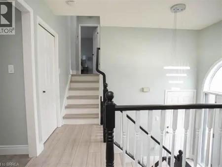 11 MAPLECREST Lane | 11 MAPLECREST Lane, Brantford