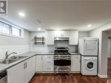 58 AUTUMN LEAF Road | 58 AUTUMN LEAF Road, Dundas