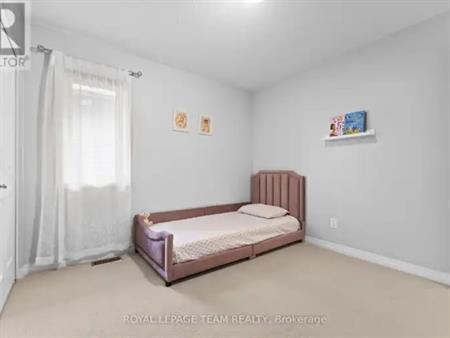 43 HIBISCUS WAY | 43 HIBISCUS WAY, Ottawa
