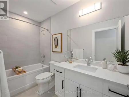 906 - 4286 KING STREET | 906 - 4286 KING STREET, Kitchener