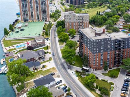 Island View Towers | 8885 Riverside Dr. E., Windsor