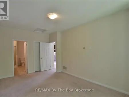 13 - 13 BERKSHIRE AVENUE | 13 - 13 BERKSHIRE AVENUE, Wasaga Beach
