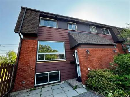 5 Banner Rd Unit F | 5 Banner Rd, Ottawa
