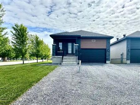 1232 Monblanc Cres | 1232 Monblanc Cres, Embrun