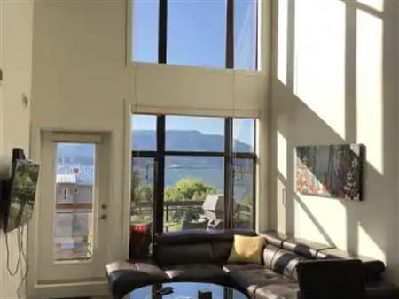 Stunning Lake View Penthouse | 616 - 654 Cook Rd, Kelowna