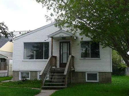 Top Floor- Utilities Included -Nice and Renovated in Athlone | 12736 130 Street Northwest, Edmonton