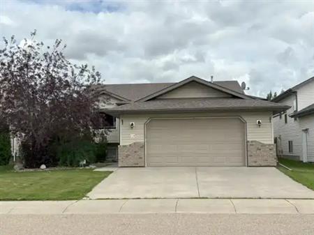 5 Bedroom House with Attached Double Car Garage | 120 Ingle Close, Red Deer