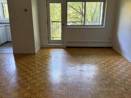 2 CH - 1 SDB - Montréal - $1,545 /mo