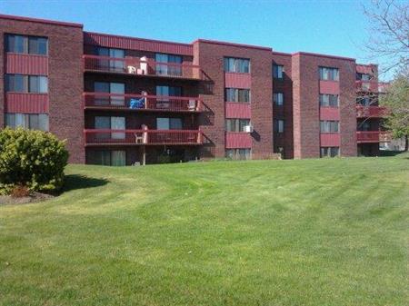 Boucherville, grand 5 1/2 libre 1er septembre, complètement rénové, $1600