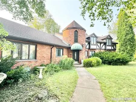 70 Gilmour Rd, Guelph, Ontario N1H 6H9 | 70 Gilmour Road, Guelph