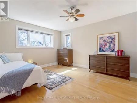 55 DELONG DRIVE | 55 DELONG DRIVE, Ottawa