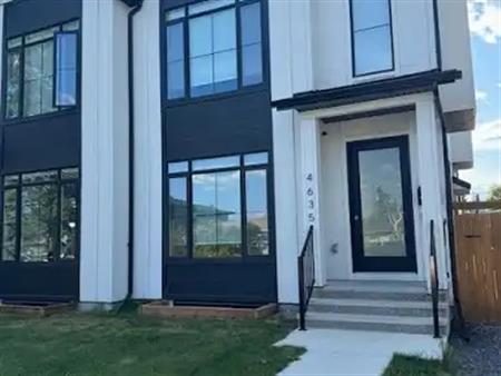 Cozy 3 bedroom / 3 bath upper unit only | 4635 82 Street Northwest, Calgary
