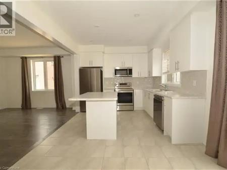 10 HERITAGE Way | 10 HERITAGE Way, Thorold