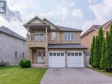 243 ZOKOL DRIVE | 243 ZOKOL DRIVE, Aurora