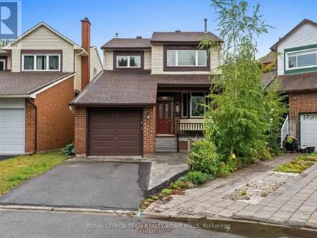 22 FIRESIDE CRESCENT | 22 FIRESIDE CRESCENT, Ottawa