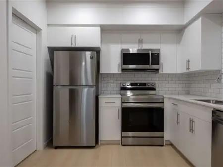 GREAT SUITE IN ORCHARDS | 756 Orchards Boulevard Southwest, Edmonton
