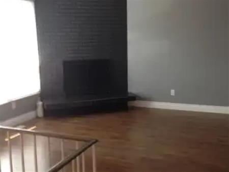 Fabulous Fully Renovated 2 bedroom Townhouse Condo in Killarney.  Check it out! | 3008 25 Avenue Southwest, Calgary
