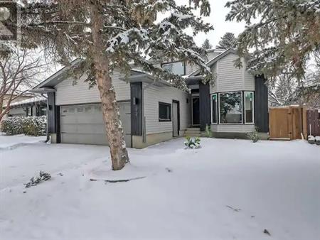 Luxury Executive Rental with Hot Tub & Gym – Available Jan 2026 | Calgary
