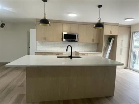 3 bed. Garage. Yard. Renovated | 35 1 Avenue Southeast, High River