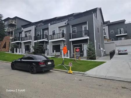 Trendy Townhome in Crescent Heights! | 426 3 Avenue Northeast, Calgary