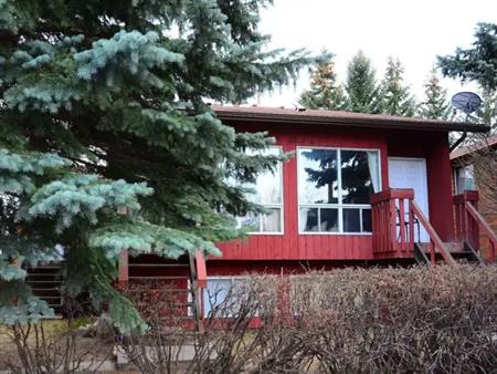Mardaloop/Altadore 2 Bedroom Unit. Location, location! | 4 - 2113 36 Avenue Southwest, Calgary