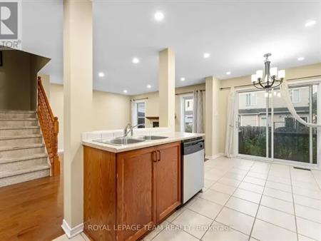 251 FELICIA CRESCENT | 251 FELICIA CRESCENT, Ottawa