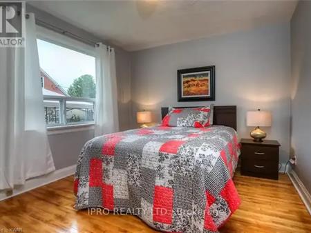 MAIN FLOOR - 444 STIRLING AVENUE S | MAIN FLOOR - 444 STIRLING AVENUE S, Kitchener