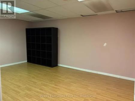 322 SCOTTSDALE DRIVE | 322 SCOTTSDALE DRIVE, Guelph