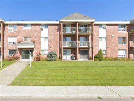 1 CH - 1 SDB - Granby - $1,145 /mo