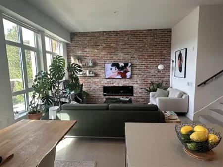 DESIGN FORWARD LIVING IN BEAUTIFUL PORT ROYAL, NEW WESTMINSTER | 300 Salter Street, New Westminster