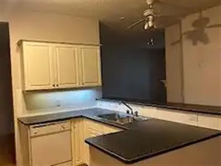 Quiet 2 bedroom condo in Palliser SW | 123 - 2144 Paliswood Road Southwest, Calgary