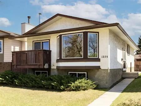 House for rent  - backs on to nose hill park | 1275 Berkley Drive Northwest, Calgary
