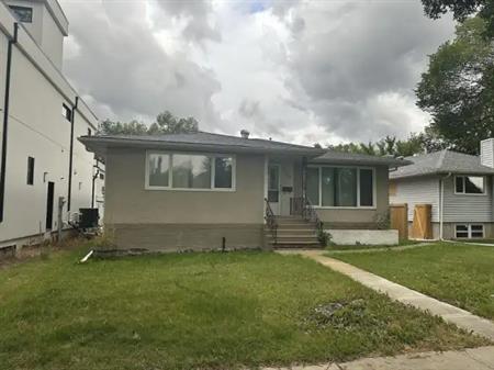 5 Bedroom Home Next to Millcreek Ravine | Edmonton