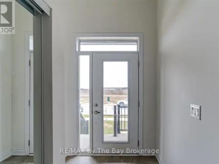 15 UNION BOULEVARD | 15 UNION BOULEVARD, Wasaga Beach