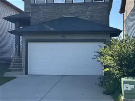 “Spacious Evanston Home – Master Suite, Bonus Room, 4-Car Parking & Private Back | 210 Evansford Circle Northwest, Calgary