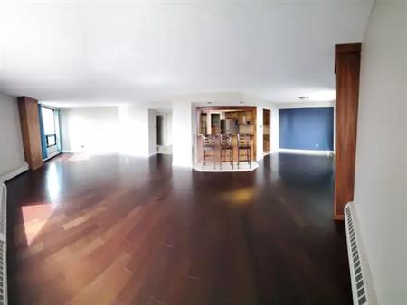 HUGE 1087 sqft Exec. PENTHOUSE - DT Connaught - Mount Royal  - 2 parking stalls | Penthouse - 1304 15th Avenue Southwest, Cal