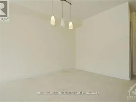 156 PASEO PRIVATE | 156 PASEO PRIVATE, Ottawa