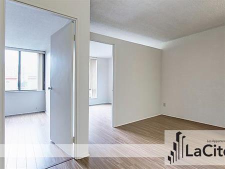 APPARTEMENT PARTAGÉ POUR ÉTUDIANTS