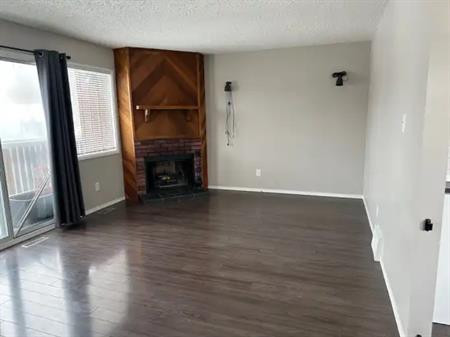 Canora Half Duplex both levels with fenced backyard | Edmonton