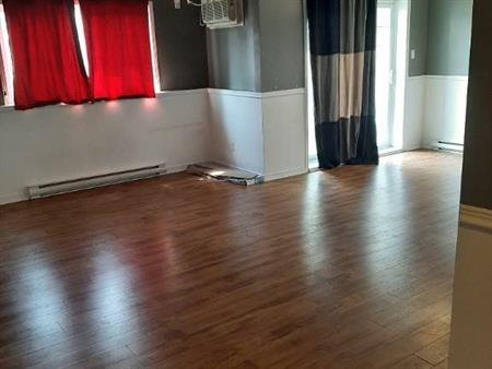 4 1/2 a louer Mirabel( Saint-Canut) 1600$