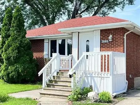 2885 ASKIN Unit# LOWER | 2885 ASKIN Unit# LOWER, Windsor